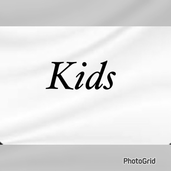 KID CLOTHING - Picture 1 of 1
